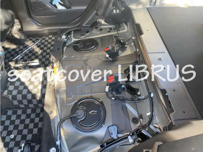 RAV4(MXAA54)ミツオカ バディ｜Bellezza(ベレッツァ)｜ヴィンテージスタイル｜シートカバー装着